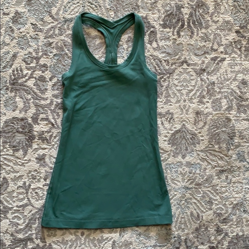 lulu shirt perfect with a lulu skirt or shorts